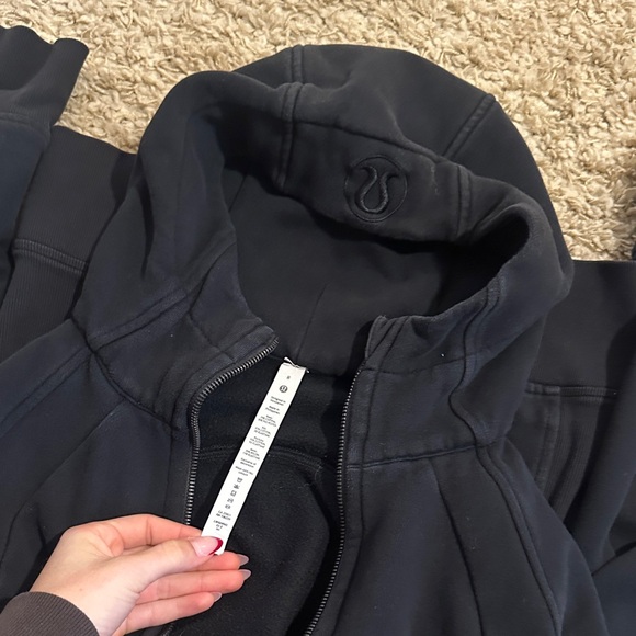 Lululemon jacket - Picture 3 of 5